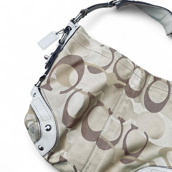 Coach Carly Signature Optic Shoulder Bag - Picture 2 of 8